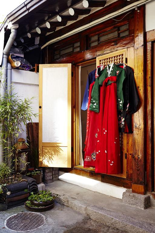 Vine Hanok Guesthouse Seúl Exterior foto