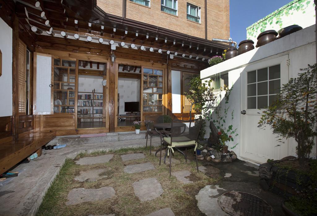 Vine Hanok Guesthouse Seúl Exterior foto