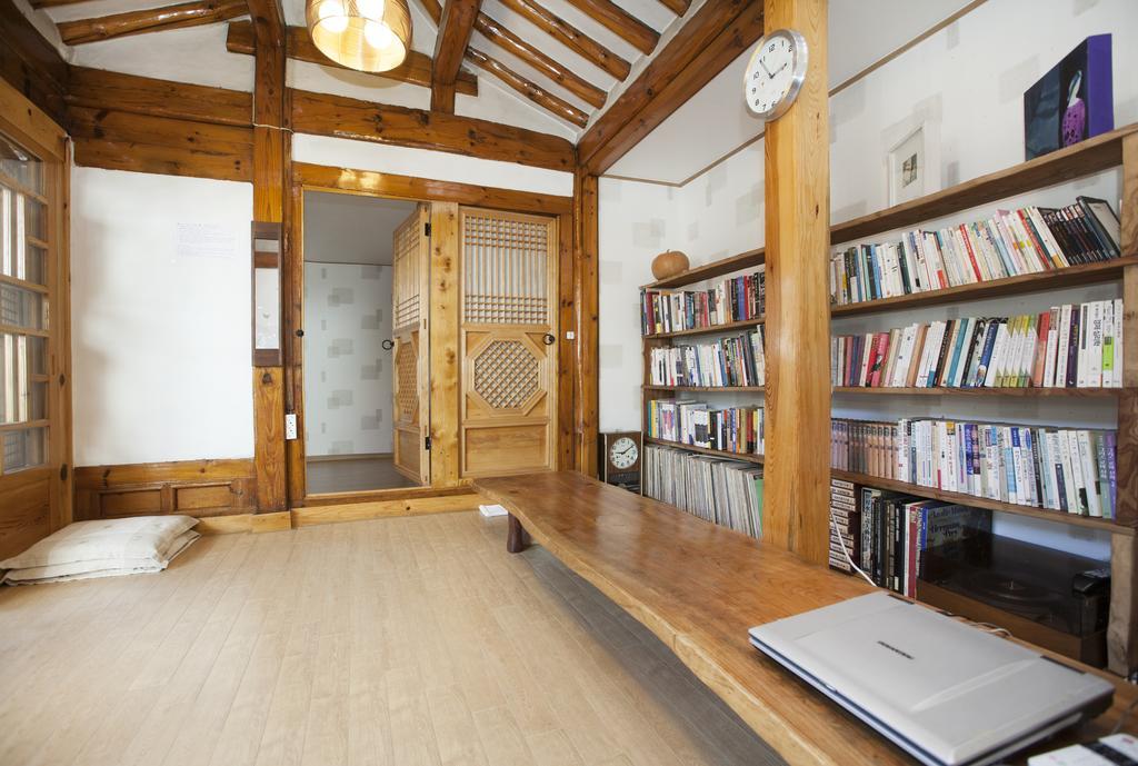 Vine Hanok Guesthouse Seúl Exterior foto