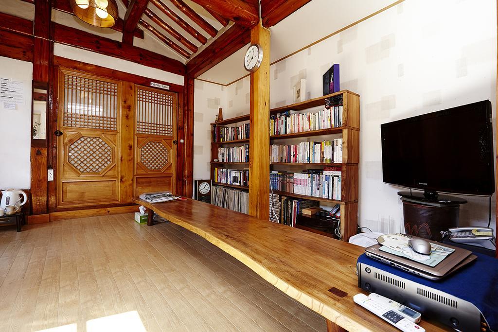 Vine Hanok Guesthouse Seúl Exterior foto