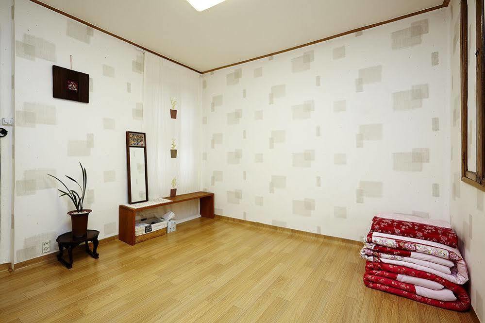 Vine Hanok Guesthouse Seúl Exterior foto